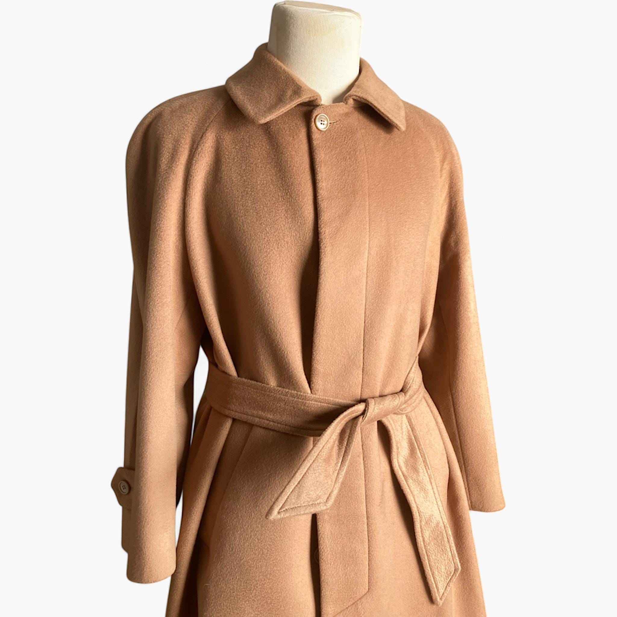 100% Colombo Borgosesia Cashmere Coat. Vintage Belted Camel