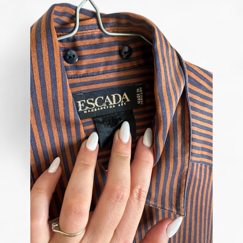 Escada Vintage sidenskjorta 90-tal | Randig 80-talstopp i ren siden | Lyxig designerblus | Preppy långärmad topp | Vintagekläder, present till henne bild 5