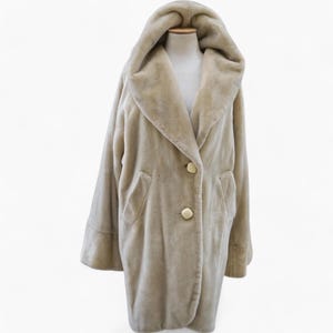 Long Off White Fur Coat, Hooded Teddy Bear Fur Jacket, Vintage Faux fur Coat, Women&#39;s Cozy Fur Coat, Vegan Warm Faux fur Coat for Winter
