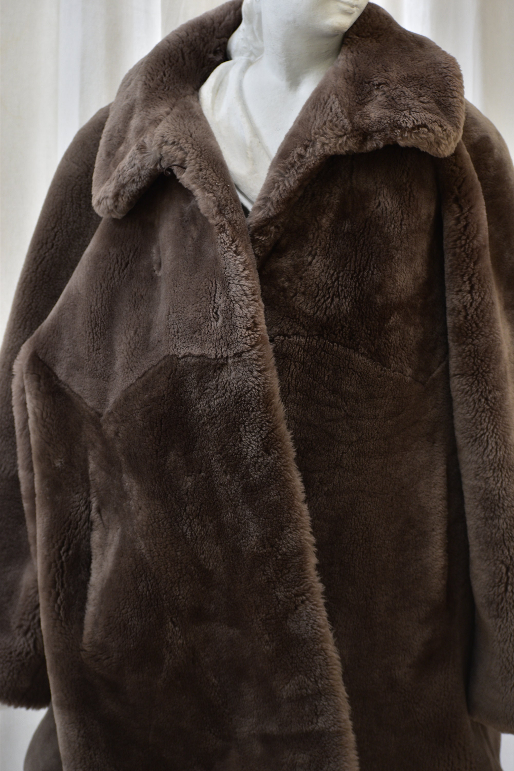 Women’s Long Teddy Coat – Oversized Fit – Faux Shearling – Notched Lapel – Button Front