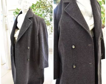 AREZIA - Vintage 1960s Double Breasted Winter Women Coat. Gray Herringbone Overcoat. Minimalist Clothing. Full length. Classy Women Jacket