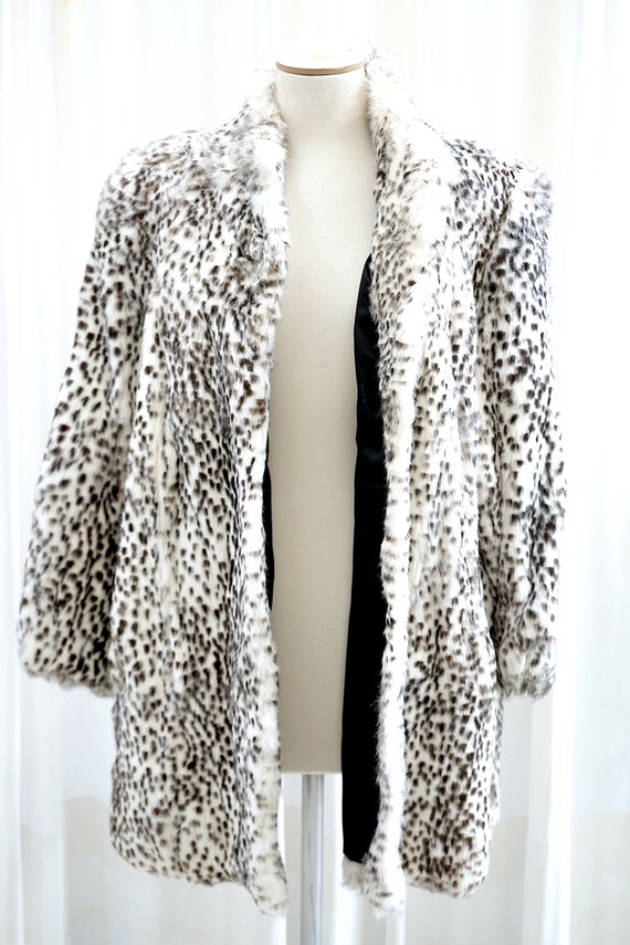 Genuine Black and white Fur coat. Real fur coat. … - image 3