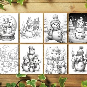 K&ouml;nnte beinhalten: Acht Schwarzwei&szlig;illustrationen von Schneem&auml;nnern. Die Schneem&auml;nner sind in verschiedenen Posen und Umgebungen, darunter eine Schneekugel, eine Winterszene und eine Schneemannfamilie.
