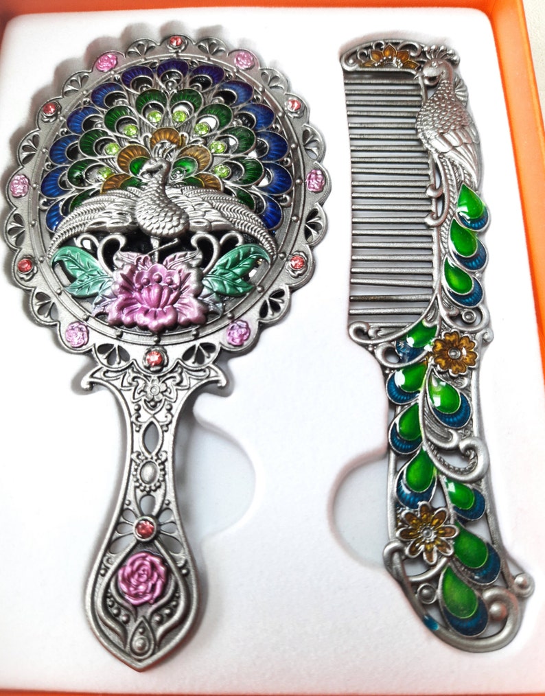 Miroir de maquillage, petit style vintage portable, ensemble miroir et peigne faits main, motif paon, sac à main sculpté à la main, sac à main et miroir de poche Silver Peacock