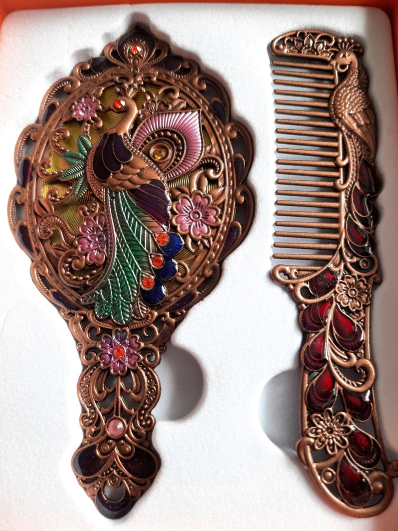 Miroir de maquillage, petit style vintage portable, ensemble miroir et peigne faits main, motif paon, sac à main sculpté à la main, sac à main et miroir de poche Magenta Peacock