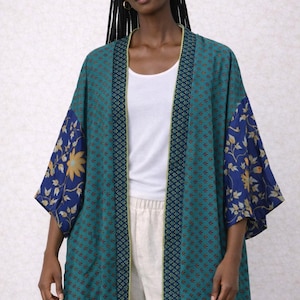 Krótki kimono w stylu vintage z jedwabnego sari w stylu boho, patchworkowy, do noszenia w domu, w stylu japońskim, z otwartym przodem