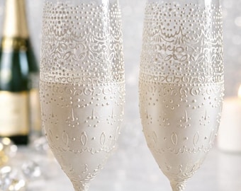 Pearl Champagne Glasses with Lace Detail – Hand Painted Wedding Toast Set