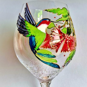 Hand painted Ruby - Throated Hummingbird Wine glass Hummingbird design Wine lover gift Personalized glass Bird lovers gift Wedding favors