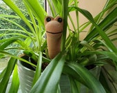 Willy Worm Water Sensor Super Smiling–Large | Lets You Know When Plants Need Watering | Fun & Practical Gift for Gardeners | Terracotta 16cm