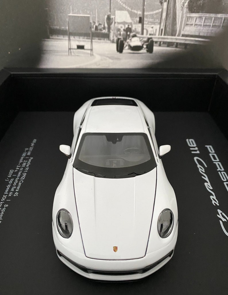 Cadre 3D Porsche 911 992 Carrera 4S image 7