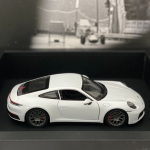 Cadre 3D Porsche 911 992 Carrera 4S image 6