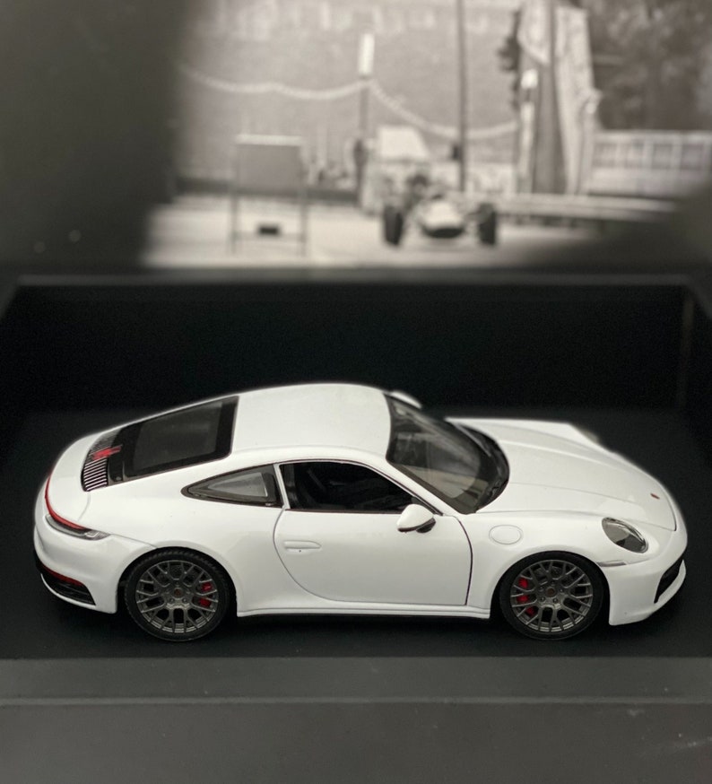 Cadre 3D Porsche 911 992 Carrera 4S image 6