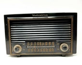 Vintage 1950 Westinghouse Model 324T7 AM FM Tube Radio Bakelite Tested Tabletop