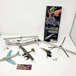 Air Craft Scale Model Lt Of Parts US Air Force Plane Helicopter DJ 12503