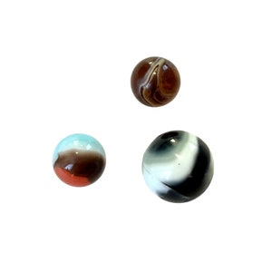 Lot of 3 Vitro Agate Glass Vintage Marble Tricolor Amber 5/8&quot; White & Black 3/4&quot;