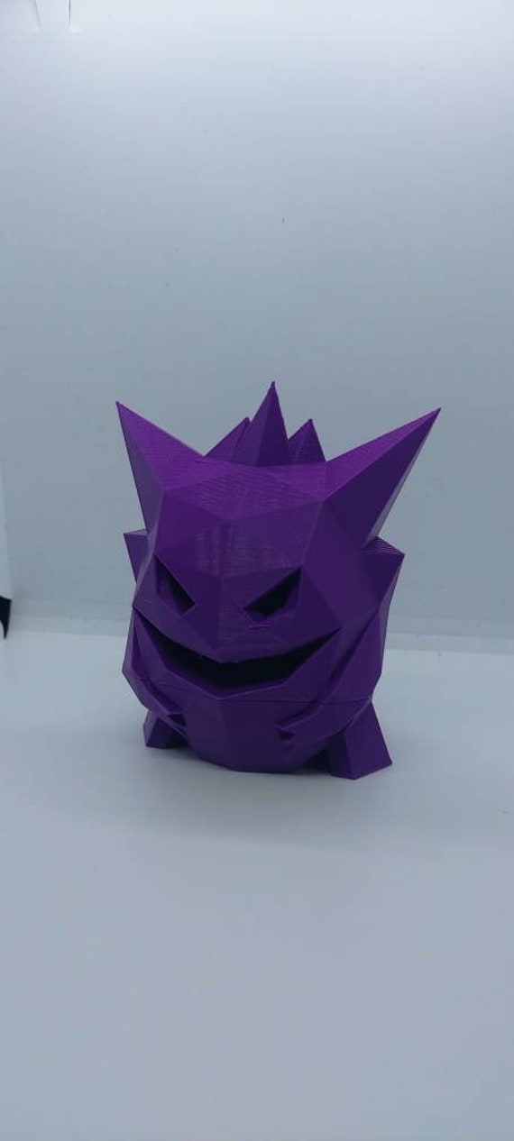 ハロウィンのゲンガーフィギュア。ライトアップポケモン像。3D