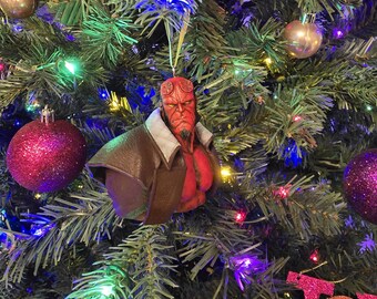 ヘルボーイの胸像 - 手描きの 3D プリント クリスマス オーナメント 