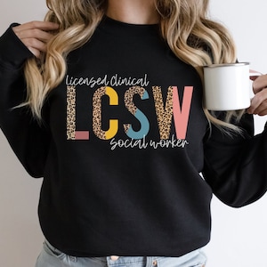 LCSW, assistente sociale, laurea studente assistente sociale, regalo nuovo futuro assistente sociale sanitario, LSW, MSW, felpa girocollo unisex