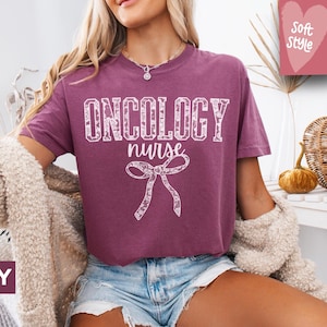 Onkologie Krankenschwester Shirt, Kokette Onkologie Krankenschwester Tshirt, Onkologie Krankenschwester T-Shirt, Onkologie Krankenschwester Crewneck ONC Abschlussgeschenk Krebs Krankenschwester Shirt