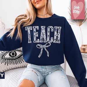 Bow Teach Sweatshirt, süßes Lehrer Sweatshirt, Lehrer Anerkennung Geschenk, Grundschullehrer Shirt, Team Lehrer Shirt Geschenk