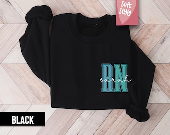 Sudadera de enfermera registrada personalizada con nombre, sudadera con capucha de bolsillo de enfermera registrada personalizada, atuendo de vida de enfermera, ropa de agradecimiento para enfermeras, lindo regalo de enfermera