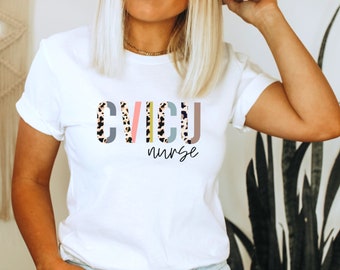 CVICU Camisa de enfermera / RN Unidad de cuidados intensivos cardiovasculares Apreciación de enfermería de la UCI cardíaca Cuello redondo TShirt, Vida de enfermera, Regalo de graduado de enfermería