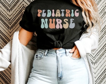 Camisa de enfermera pediátrica elegante, camisa PEDS, camiseta de enfermera pediátrica, regalo para enfermeras pediátricas, camisetas de clínica pediátrica, camiseta de la escuela de enfermería