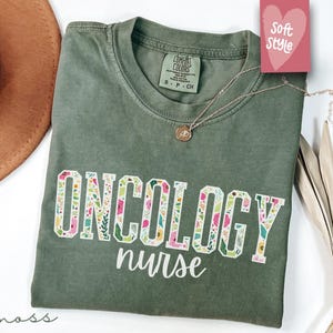 Onkologie Krankenschwester Shirt, Onkologie Krankenschwester Tshirt, Onkologie Krankenschwester T-Shirt, Onkologie Krankenschwester Rundhalsausschnitt, ONC Abschlussgeschenk, Krebs Krankenschwester Shirt