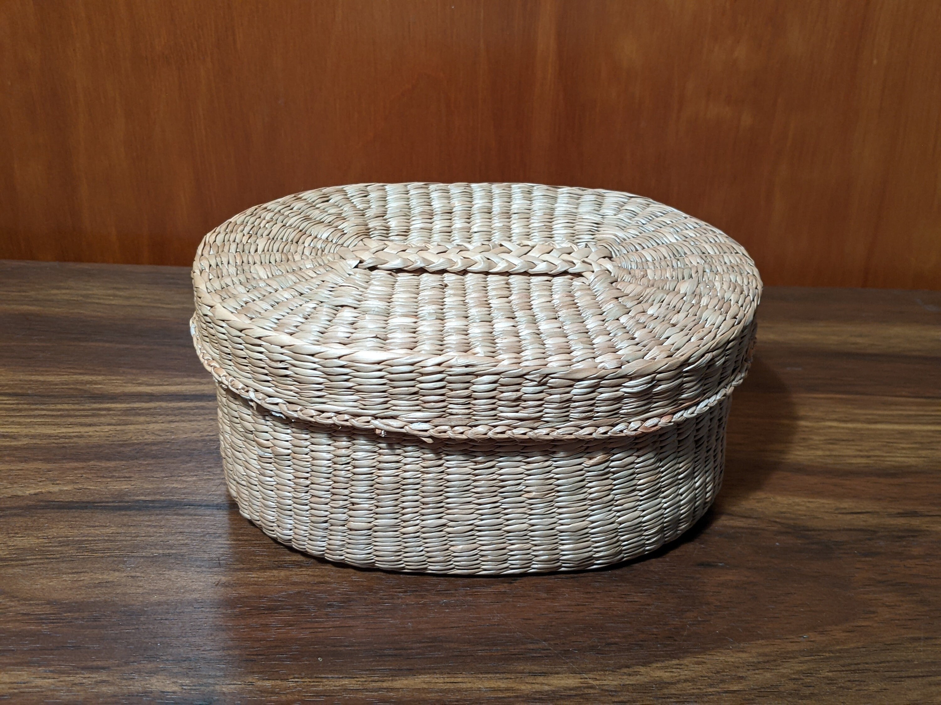 Handwoven Lidded Basket Small – CÔTE À COAST