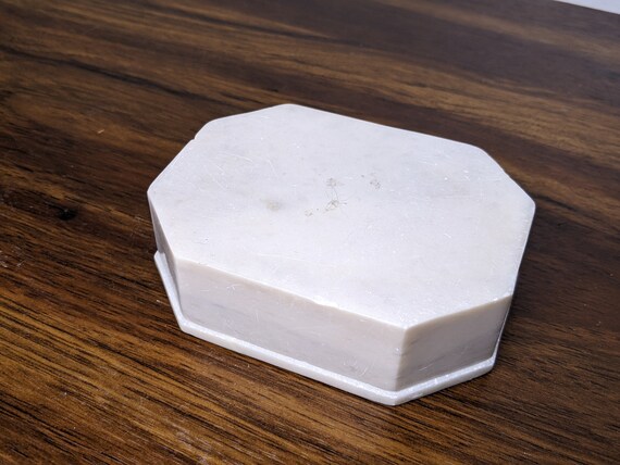 Vintage Alabaster Lidded Box, Pink and Blue Pearl… - image 9