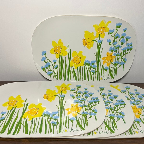 SET of 4 - Retro Vera Placemats - Vibrant Spring Daffodil Imagery