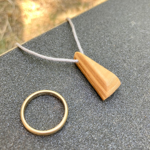 Skateboard Kette - recycelt - Schmuck - Holz Optik