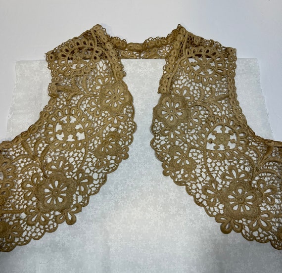 Vintage Tatted Lace Vest, Tiny Ecru Floral Patter… - image 2