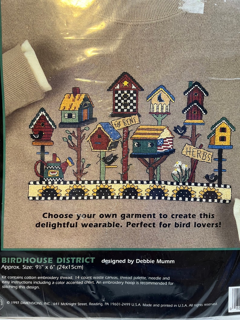 Vintage Craft Kit '97 Dimensions by Debbie Mumm, birdhouse District Counted Cross Stitch
