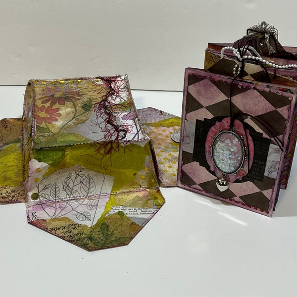 Boxed Journal: Paper & Fiber Embellished Fabric Box with Enclosed Book - 19 Pages, Accordion Style Diary or Scrapbook with Vintage Details