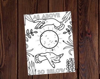 Puede incluir: Impresión en blanco y negro de arte de línea con dos manos que alcanzan un círculo con estrellas en su interior. El texto "As Above So Below" está escrito debajo del círculo.