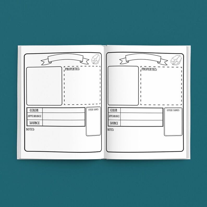 Peut inclure: Une double page vierge d'un journal de cristal. Les pages sont divis&eacute;es en sections pour enregistrer la couleur, l'apparence, la source et les autres propri&eacute;t&eacute;s des cristaux. Le haut de chaque page pr&eacute;sente un dessin d'un cristal.