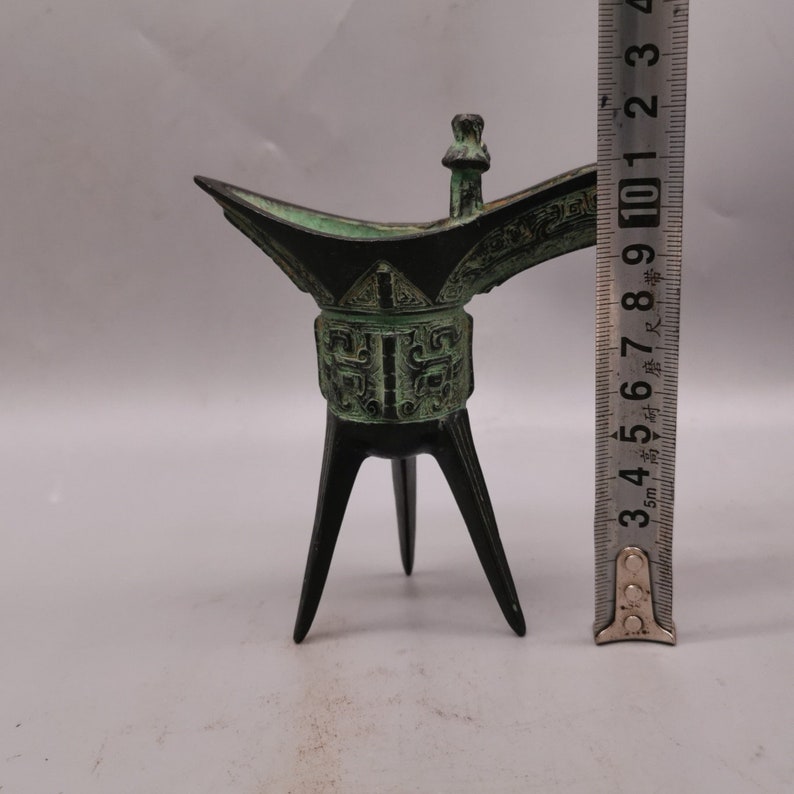 Chinese antique bronze wine cup statues can be collected pure hand carved exquisite patterns