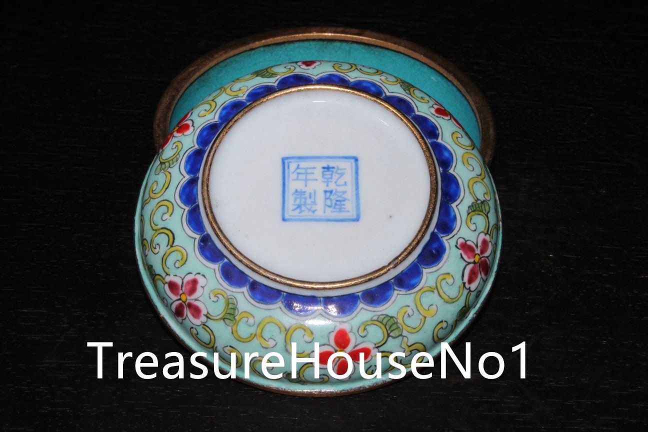 Ancient Chinese pure copper Cloisonne Rouge box statue is made by hand