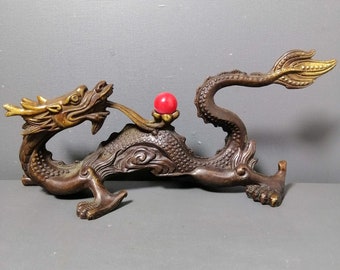 Statue chinoise antique pure de dragon de cuivre découpée à la main, exquise incrustée avec des pierres précieuses