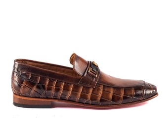 Luxury Brown Crocodile Texture Loafers | Gold Accent Buckle | Men's Formal Shoes