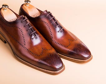 Zapatos Derby de piel color tabaco hechos a mano: diseño clásico de corte completo