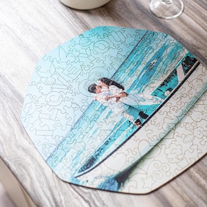 Puzzle personnalisé à partir d'une photo, cadeau personnalisé, puzzle en bois, formes uniques, cadeau d'anniversaire pour lui, elle, cadeau de mariage pour couple image 4