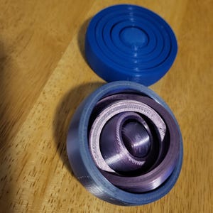 Rotating Fidget Toy. Addictive!
