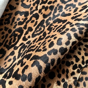 Genuine Luxury Leopard Print Calf Leather Hair on Hide Animal Print Rug Throw Leather for Footwear Fashion Upholstery Accessories