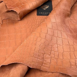 Reliëf krokodillenleer - bruinbruin ambachtelijke huid voor het maken van tassen, stoffering, schoenen, portemonnees, kostuums, doe-het-zelfleerwerk en accessoires