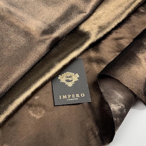 Bronze Metallic Calf Hide – Couro com pelo para moda, acessórios e design de interiores | Couro de bezerro dourado e preto cintilante | Couro de luxo