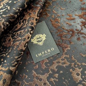 Piel de becerro auténtica - Estampado floral en relieve, cuero grabado con láser - Diseño de accesorios y proyectos de manualidades, disfraces, mantas, billeteras negras