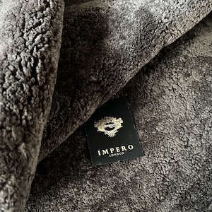New Zealand Sheepskin Taupe Green Short Wool Shearling Fur Hide for Upholstery Rug Throw for Sofa Seat Cover Sheepskin Fabric for Sofa Couch