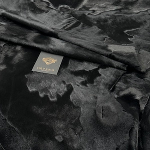 Cuir de veau noir de luxe - Cuir résistant - Parfait pour la tapisserie d'ameublement, la mode et la décoration d'intérieur, les sacs, les vestes et les déguisements